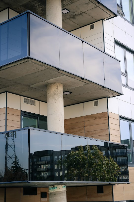 Railing photo at Blu