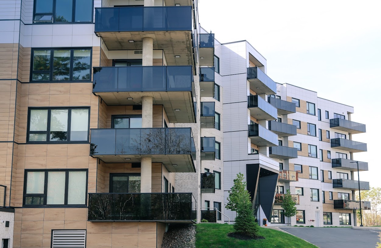 Railing photo at Blu